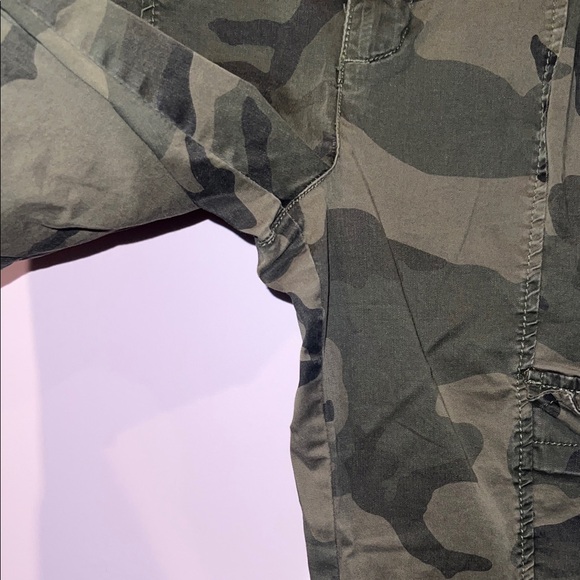 Sanctuary Standard Surplus Women's Green Camouflage Cargo Pant Jogger - Picture 5 of 9